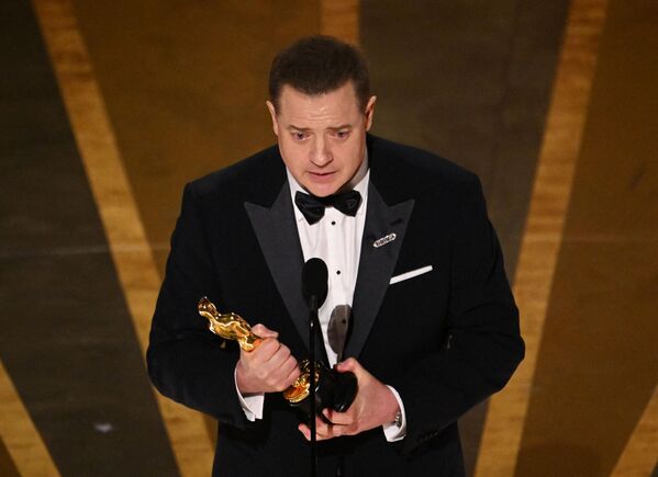 美国演员布伦丹·弗雷泽获得第95届“奥斯卡”最佳男主角。 - 俄罗斯卫星通讯社