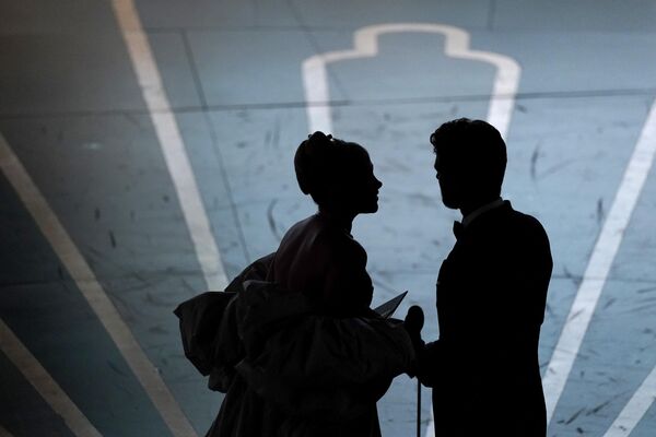 英国女演员弗洛伦丝·皮尤与安德鲁·加菲尔德参加第95届“奥斯卡”颁奖典礼。 - 俄罗斯卫星通讯社