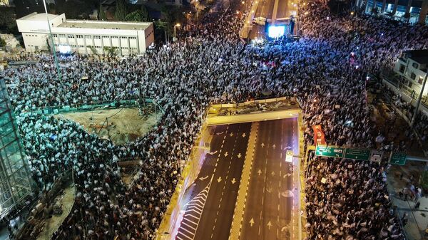 以色列示威者走上特拉维夫街头抗议司法改革 - 俄罗斯卫星通讯社