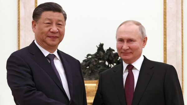 中国专家：西方政治家在批评习近平访俄前应摘下“意识形态的有色眼镜”