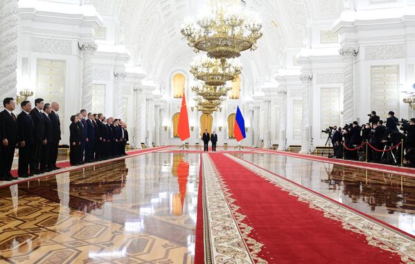 3月21日，普京、习近平及代表团代表们在莫斯科会晤。 - 俄罗斯卫星通讯社