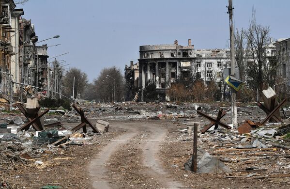 阿爾喬莫夫斯克自由廣場上被毀的建築物。 - 俄羅斯衛星通訊社