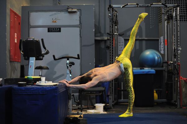 加拿大太阳马戏团（Cirque du Soleil）演员在排练节目。 - 俄罗斯卫星通讯社
