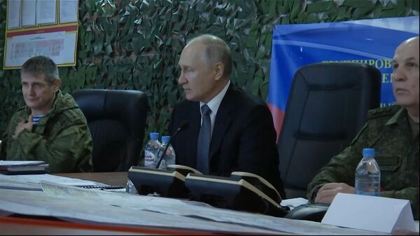 俄总统普京在“第聂伯”集群参谋部询问军方对局势的看法 - 俄罗斯卫星通讯社