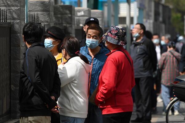 人們聚集在北京長峰醫院附近 - 俄羅斯衛星通訊社