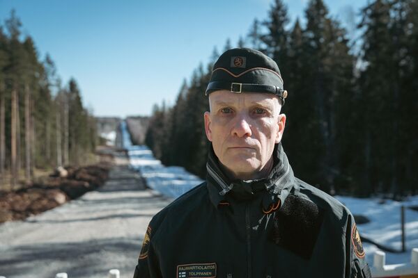 芬蘭伊馬特拉，芬俄邊境上的芬蘭邊防局准將雅里·托爾帕寧。 - 俄羅斯衛星通訊社