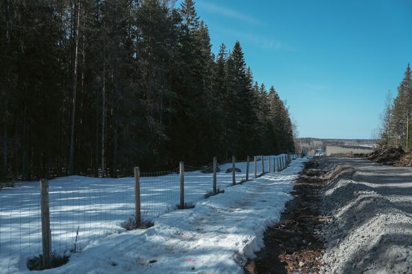 芬俄邊境正在修建的圍欄。 - 俄羅斯衛星通訊社