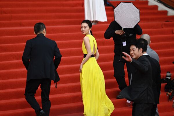 中國女演員周冬雨參加北京國際電影節開幕紅毯儀式。 - 俄羅斯衛星通訊社