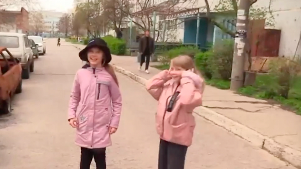 孩子們講述俄軍士兵 - 俄羅斯衛星通訊社