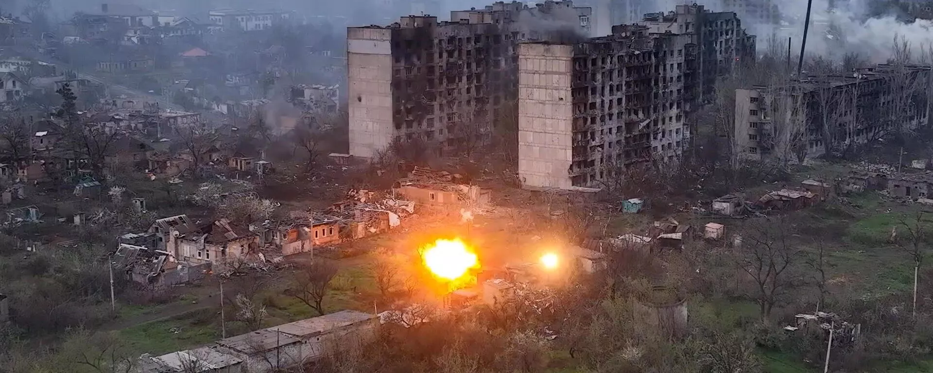 俄軍炮火攻擊阿爾喬莫夫斯克西面的烏軍陣地（視頻截圖） - 俄羅斯衛星通訊社, 1920, 25.04.2023