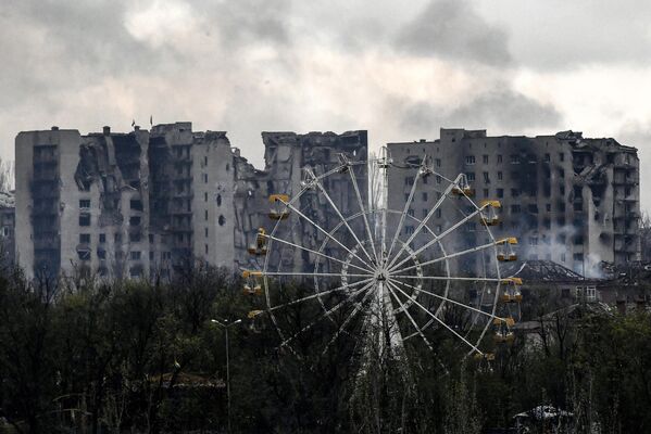 阿爾喬莫夫斯克西面被損毀的高層房屋。 - 俄羅斯衛星通訊社