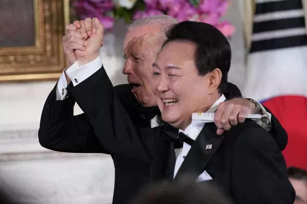 美國白宮,韓國總統尹錫悅參加美國總統拜登為其舉辦的國宴。 美國白宮,韓國總統尹錫悅參加美國總統拜登為其舉辦的國宴。 - 俄羅斯衛星通訊社