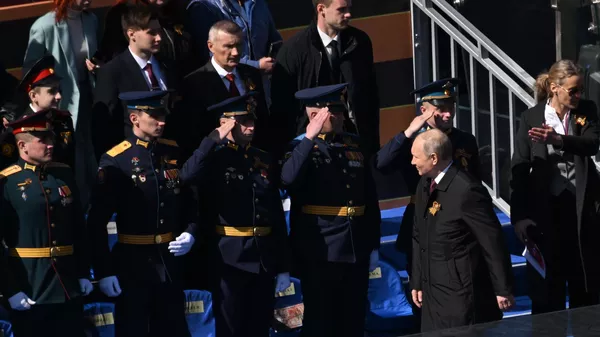 俄罗斯总统普京出席胜利日红场阅兵 - 俄罗斯卫星通讯社