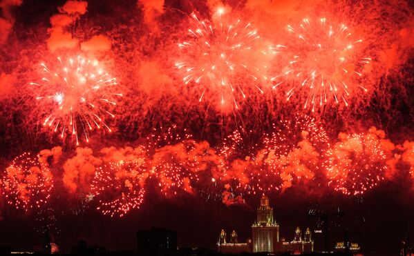 莫斯科庆祝胜利日燃放烟花。 - 俄罗斯卫星通讯社
