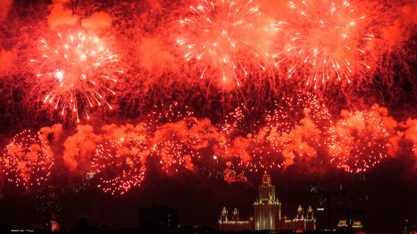 莫斯科庆祝胜利日燃放烟花。 - 俄罗斯卫星通讯社