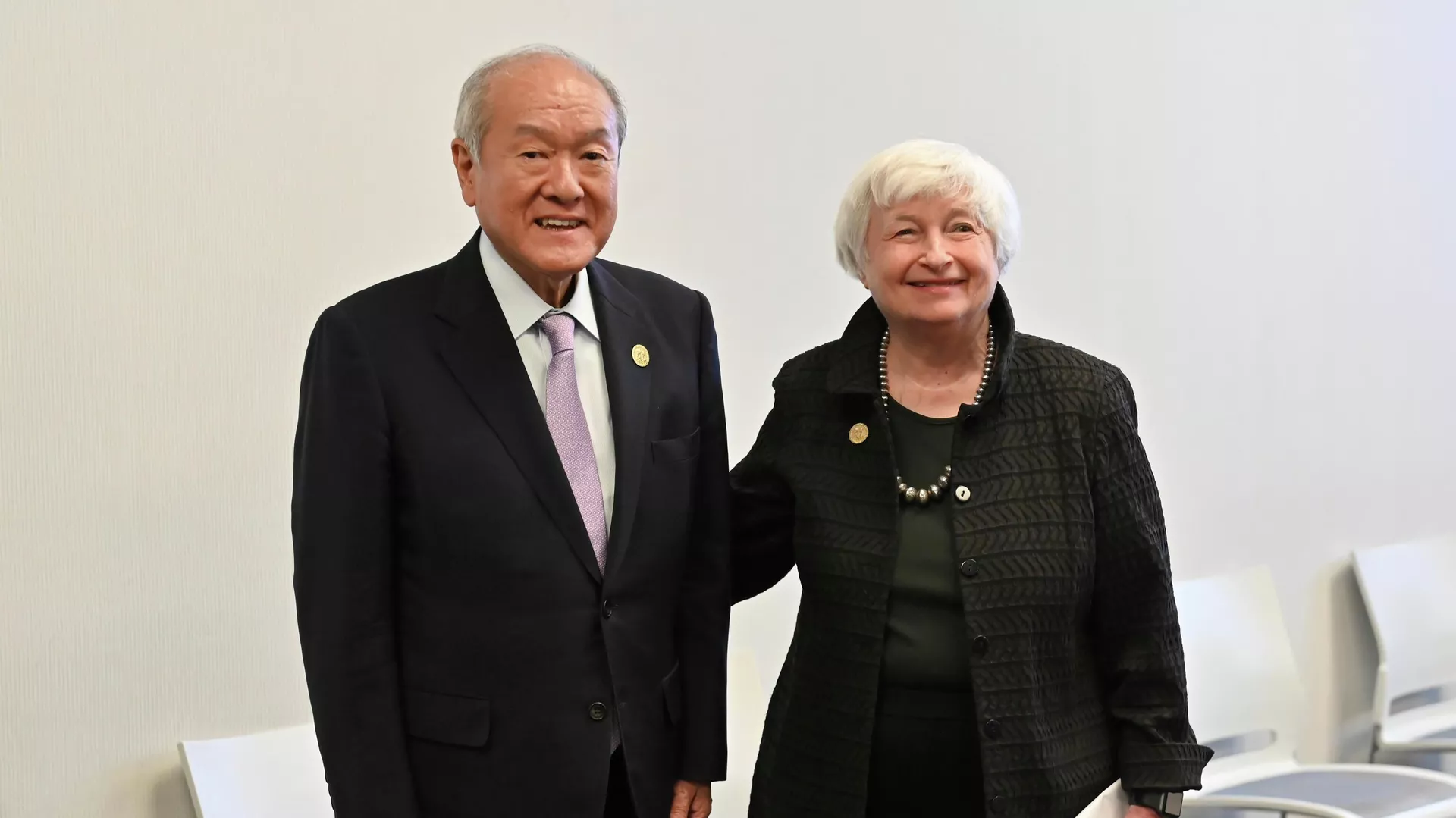 日本財務大臣和美國財務部長在G7會晤上討論了宏觀經濟和對俄羅斯的制裁 日本財務大臣和美國財務部長在G7會晤上討論了宏觀經濟和對俄羅斯的制裁 - 俄羅斯衛星通訊社, 1920, 13.05.2023