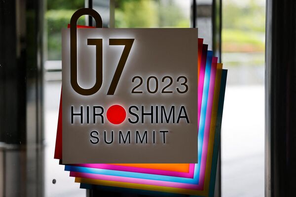 广岛国际媒体中心设置的G7峰会标志。 - 俄罗斯卫星通讯社