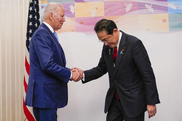 日本广岛，拜登和岸田文雄在G7峰会期间举行双边会谈。 - 俄罗斯卫星通讯社
