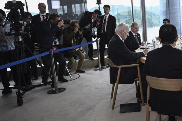 日本广岛，美国总统拜登、德国总理朔尔茨、英国首相苏纳克和日本首相岸田文雄在G7峰会期间举行会晤。 - 俄罗斯卫星通讯社
