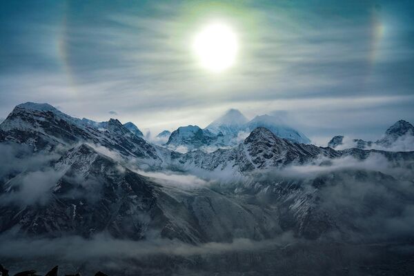 从高乔峰可见珠穆朗玛峰上方形成的光环。 - 俄罗斯卫星通讯社