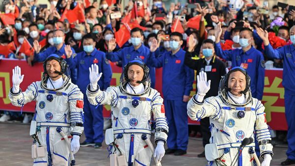 为神州十六号任务航天员举行欢送仪式 - 俄罗斯卫星通讯社