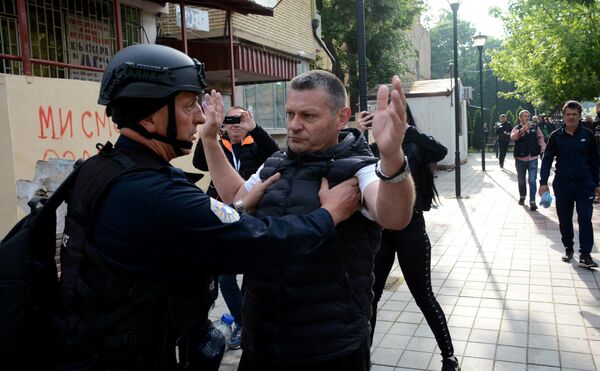 科索沃兹韦钱，矛盾加剧期间的警察。 - 俄罗斯卫星通讯社