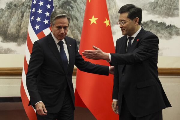 2023年6月18日，美国国务卿布林肯与中国外交部部长秦刚在北京钓鱼台国宾馆举行会晤。 - 俄罗斯卫星通讯社
