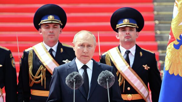 普京向在叛亂期間維護秩序部門講話的主旨：俄羅斯軍人們實際上制止內戰 - 俄羅斯衛星通訊社
