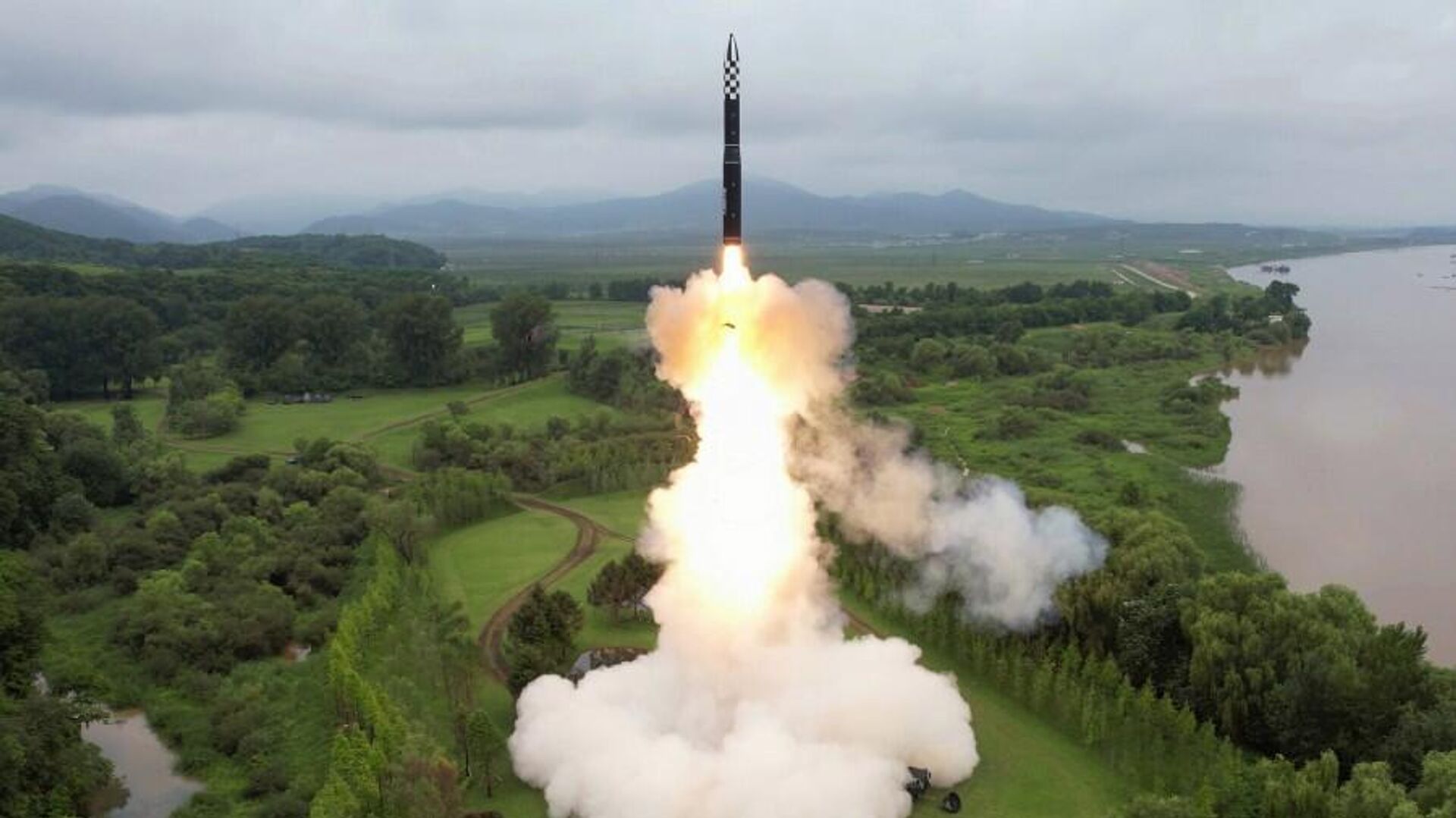 韩国军方表示，朝鲜发射军用侦察卫星 - 俄罗斯卫星通讯社, 1920, 13.07.2023
