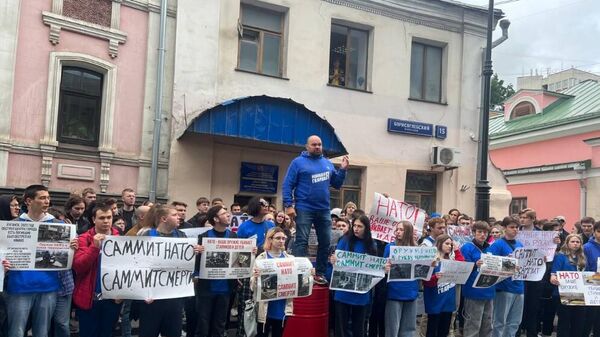 積極分子 在多個北約國家駐俄大使館附近舉行抗議活動 - 俄羅斯衛星通訊社