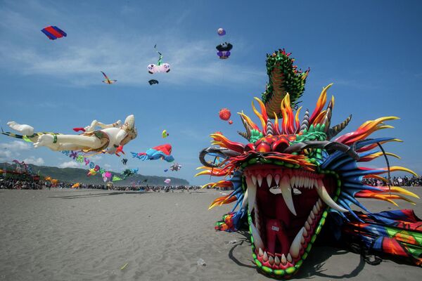 印度尼西亚爪哇日惹举行国际风筝节。 - 俄罗斯卫星通讯社
