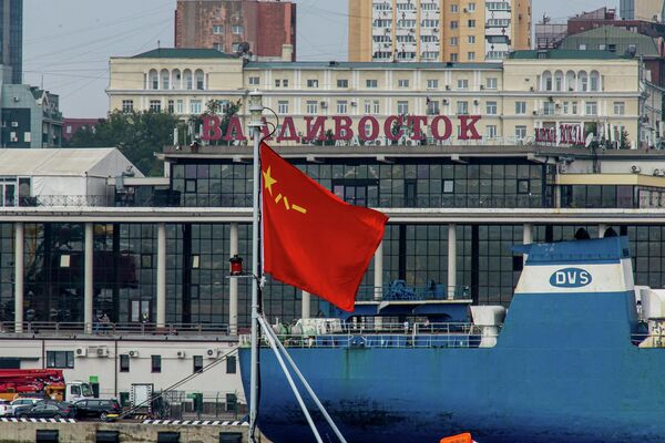 中国海军军舰上的中国人民解放军军旗。 - 俄罗斯卫星通讯社
