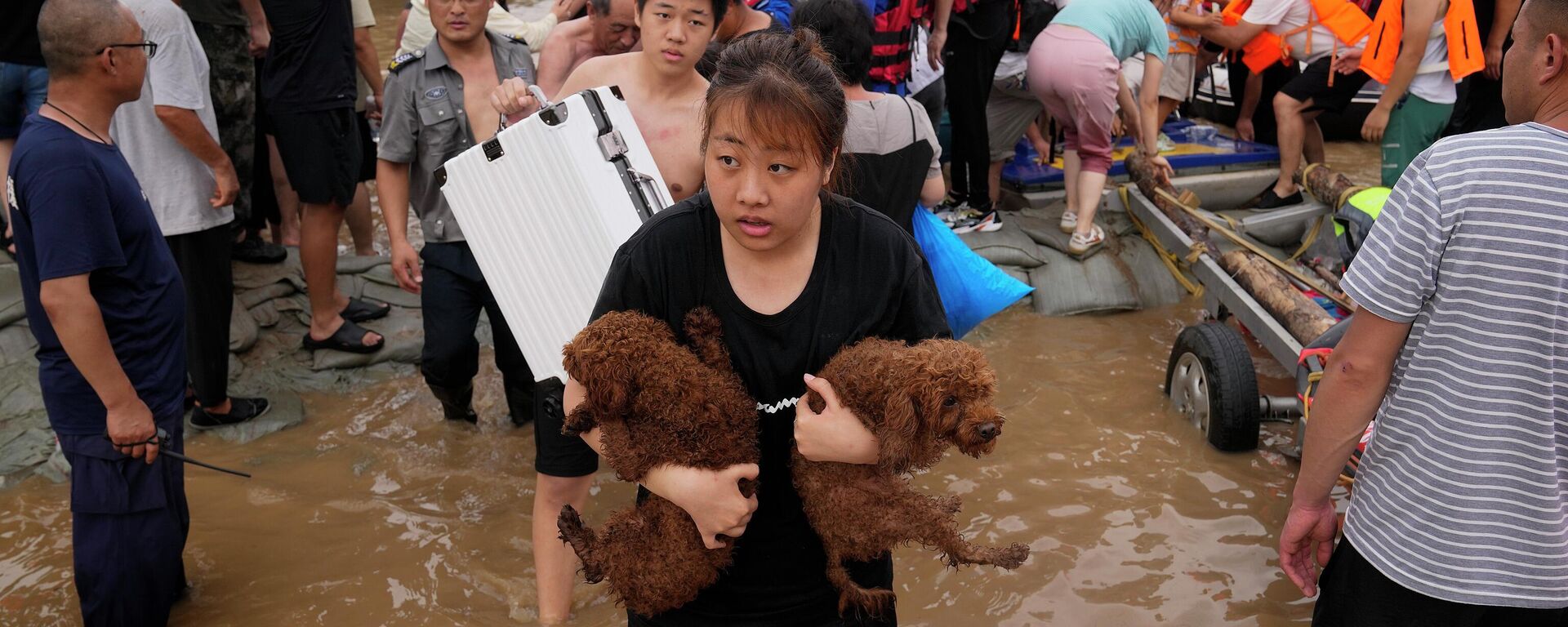 越南多地遭台风洪涝灾害，中国外交部：中方将向越方提供现汇援助 - 俄罗斯卫星通讯社, 1920, 24.11.2025