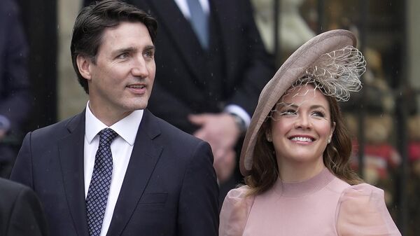 加拿大总理贾斯廷•特鲁多和妻子索菲 - 俄罗斯卫星通讯社