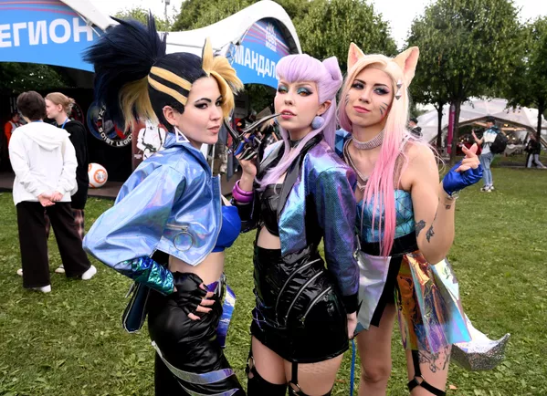 莫斯科高爾基中央公園 VK FEST 2023 節上的角色扮演的女孩 莫斯科高爾基中央公園 VK FEST 2023 節上的角色扮演的女孩 - 俄羅斯衛星通訊社