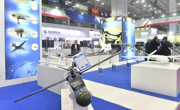 伊朗無人機在“軍隊-2023”國際軍事技術論壇上展出。 - 俄羅斯衛星通訊社