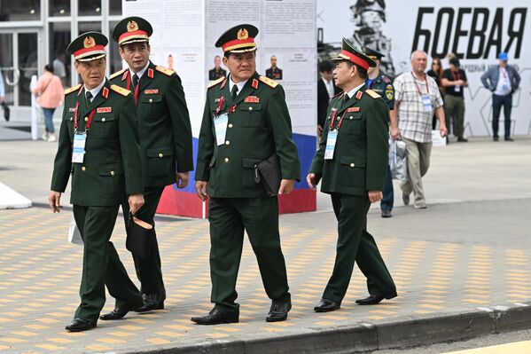 外國軍官出席“軍隊-2023”國際軍事技術論壇。 - 俄羅斯衛星通訊社