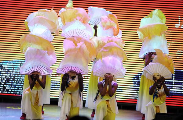 尼日利亚华星艺术团表演节目 - 俄罗斯卫星通讯社