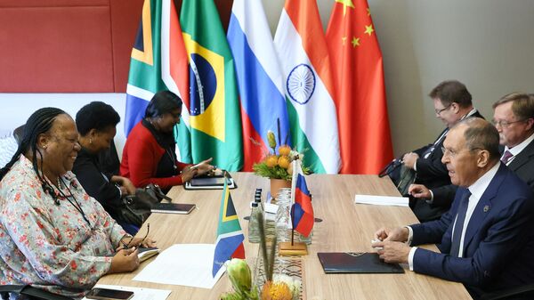 拉夫罗夫与南非外长在约翰内斯堡会面讨论双边合作 - 俄罗斯卫星通讯社