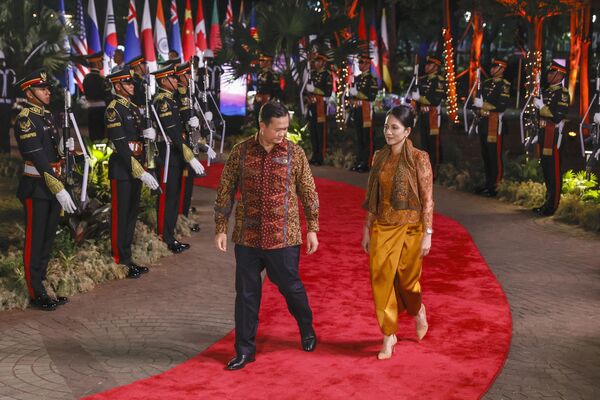 柬埔寨首相洪马内和夫人抵达东盟峰会晚宴，雅加达，2023年9月6日 - 俄罗斯卫星通讯社