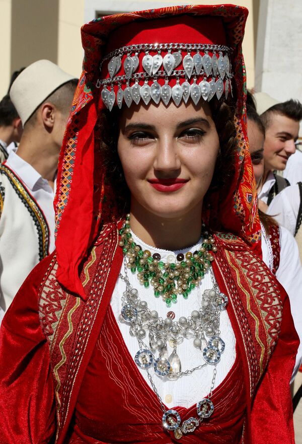 2014年9月29日，阿尔巴尼亚首都地拉那，阿尔巴尼亚舞蹈演员盛装出席阿尔巴尼亚国家文化遗产日和欧洲遗产日。 - 俄罗斯卫星通讯社