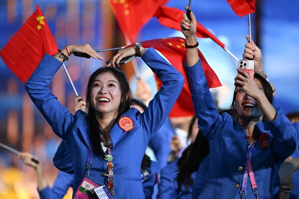 在中国杭州第19届亚运会开幕式上的中国代表团。 - 俄罗斯卫星通讯社