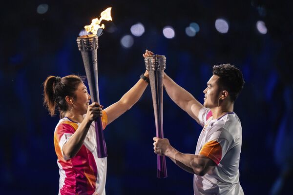 中国杭州第 19 届亚运会开幕式上的火炬手。 - 俄罗斯卫星通讯社