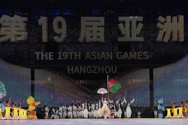 在中國杭州第19屆亞運會開幕式上阿富汗代表團。 - 俄羅斯衛星通訊社