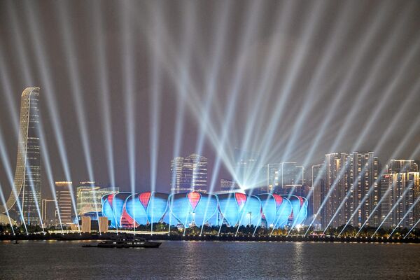 中国杭州第 19 届亚运会开幕式上的灯光秀。 - 俄罗斯卫星通讯社