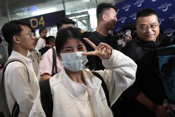 2023年9月25日，中国游客抵达素万那普国际机场。 - 俄罗斯卫星通讯社