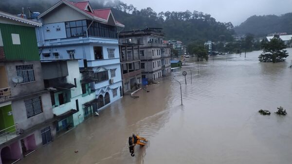 印度锡金邦强降雨造成提斯塔河爆发洪水，洪灾造成至少43人失踪 - 俄罗斯卫星通讯社