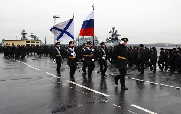 军人在北莫尔斯克港迎接北方舰队舰艇支队。 - 俄罗斯卫星通讯社