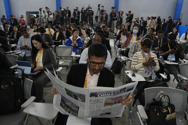 外国记者等待10月16日在北京国家会议中心举行的第三届“一带一路”高峰论坛前的第一次新闻发布会。 - 俄罗斯卫星通讯社