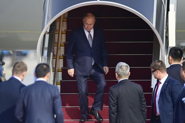 俄总统普京抵达北京 - 俄罗斯卫星通讯社